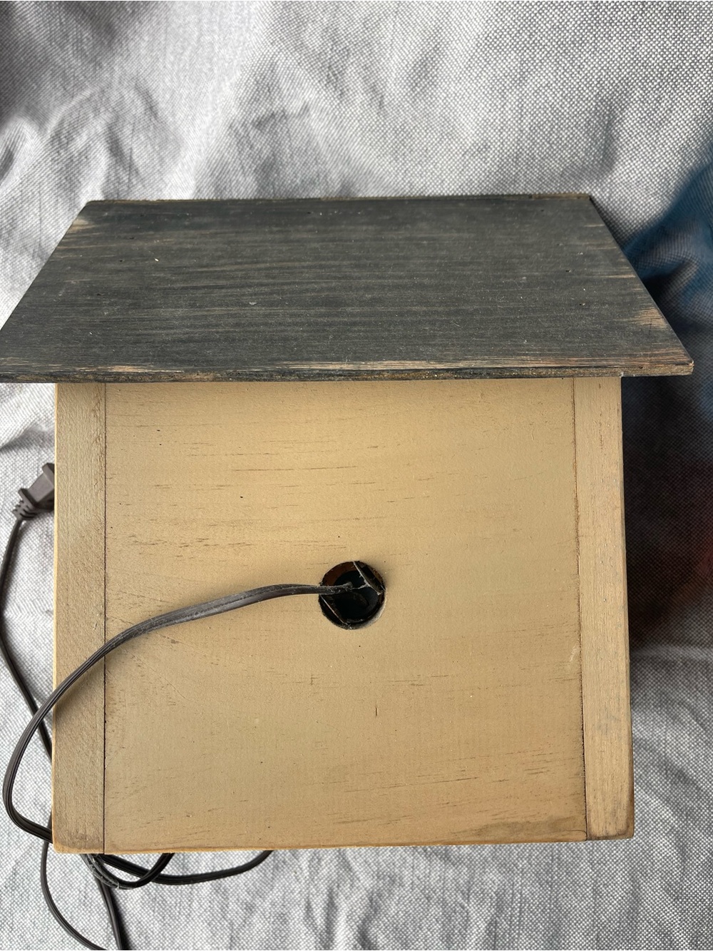 Primitive Rustic Wooden Star House Night Light - Beige & Black - Picture 2 of 2